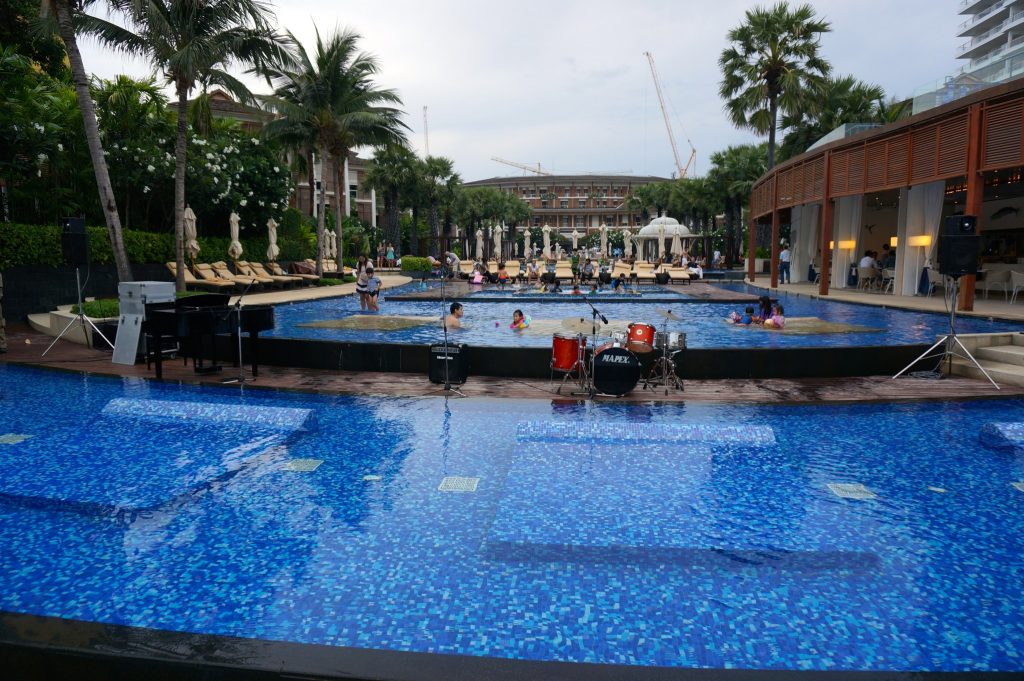 Hua Hin InterContinental pool