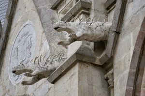 Armadillo sculptures on You can drink a beer in a cafe in one of the tower's of The Basilica del Voto Nacional